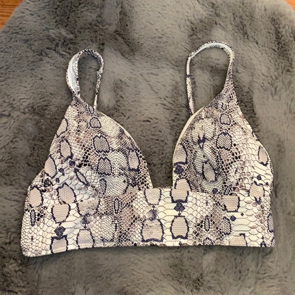 Bar III women’s bikini top